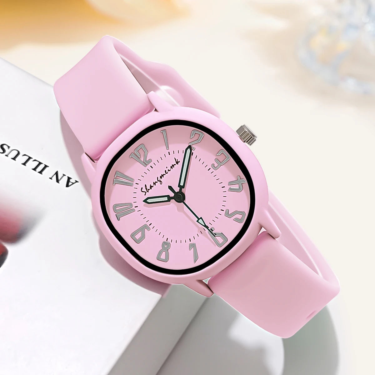 Trend Alert! .. 2026 Luxe Glow! Fashion Women’s Silicone Quartz Watch Sleek, Sexy & Built to Shine Premium Silicone Strap Quartz Watch Elegant, Lightweight, and Totally Irresistible