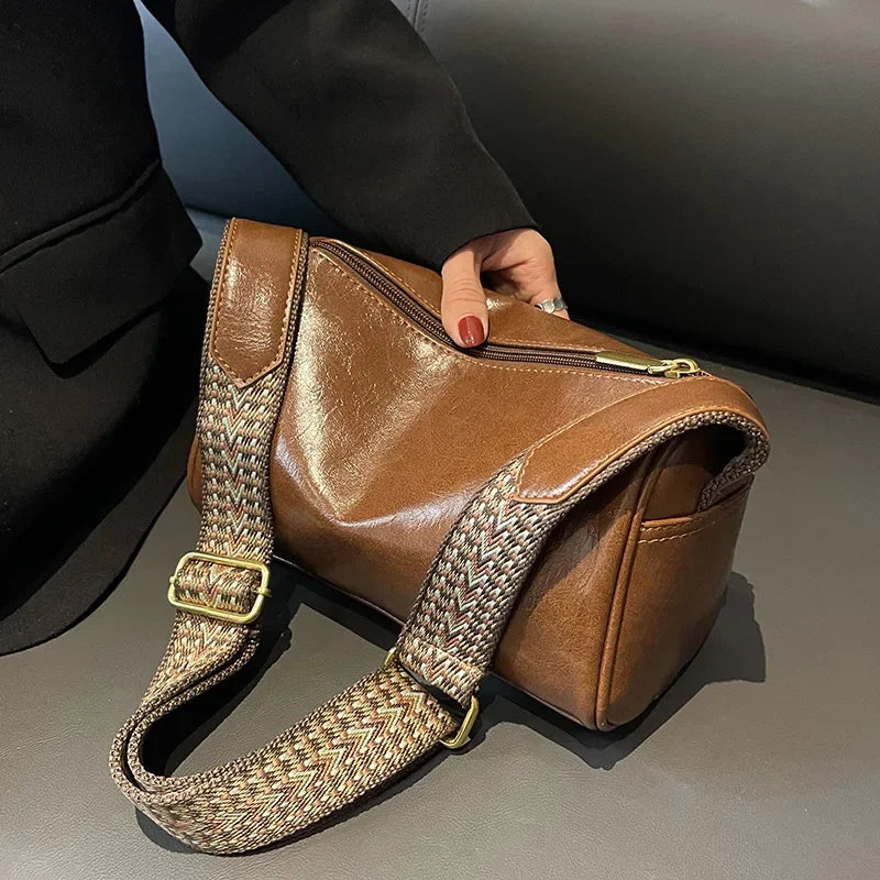 Vintage PU Leather Boston Bag Chic, Compact & Fashion , Premium Crossbody & Shoulder Bag Stylish, Travel