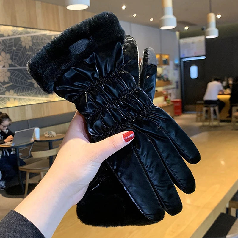 Conquer the Cold in Style! Premium Thickened Cycling & Outdoor Gloves Sleek, Warm & Breathable, Women’s Padded Gloves Warm, Windproof & Perfect for Skiing or Everyday Chic