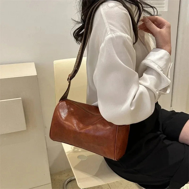 Vintage PU Leather Boston Bag Chic, Compact & Fashion , Premium Crossbody & Shoulder Bag Stylish, Travel