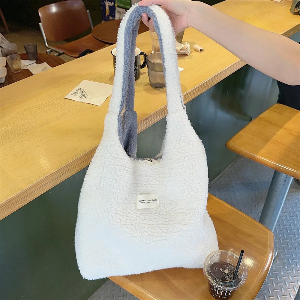 2026 Style Premium Vest Shape Women Plush Reversible Shoulder Bag Ladies Warm Fabric Handbag Winter Girls Books Tote Cute Lamb Like Cloth Purse