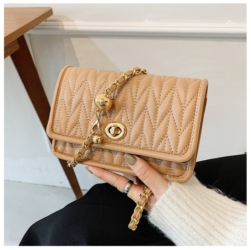 Small Chain Texture Shoulder Bag Elegant, Sleek & Party Ready, Premium Light Luxury Crossbody Bag Chic, Trendy