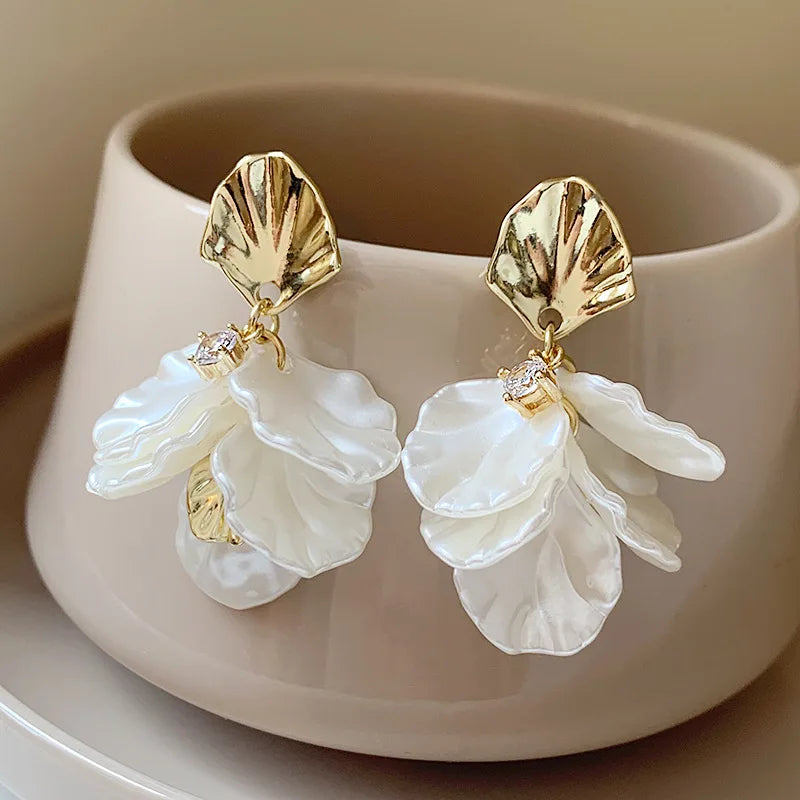 Luxury High Class 2026 Edition 2PC gold super fairy petal tassel imitation shell earrings, fashionable temperament, light luxury, niche design, ear accessories, Fairy Tassel Earrings for Fashion Lovers & Influencers