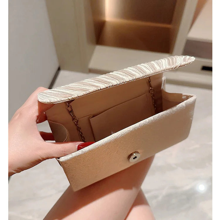 Texture Noble and Fashionable One Shoulder Crossbody Fashion Bag Party hand bag elegant luxury Fashion fold evening clutch bag