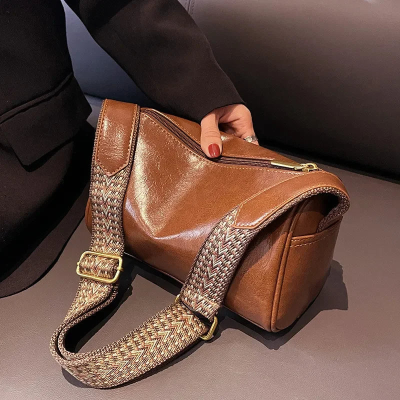 Vintage PU Leather Boston Bag Chic, Compact & Fashion , Premium Crossbody & Shoulder Bag Stylish, Travel