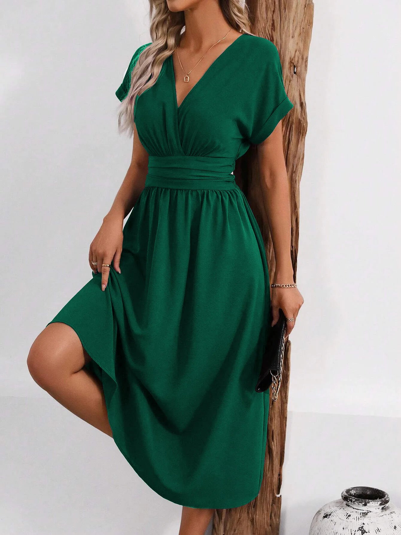 Soleia 2026 Luxe Glow: Sexy Backless Ombre Dress with Premium Knit & Wooden Bead Detailing