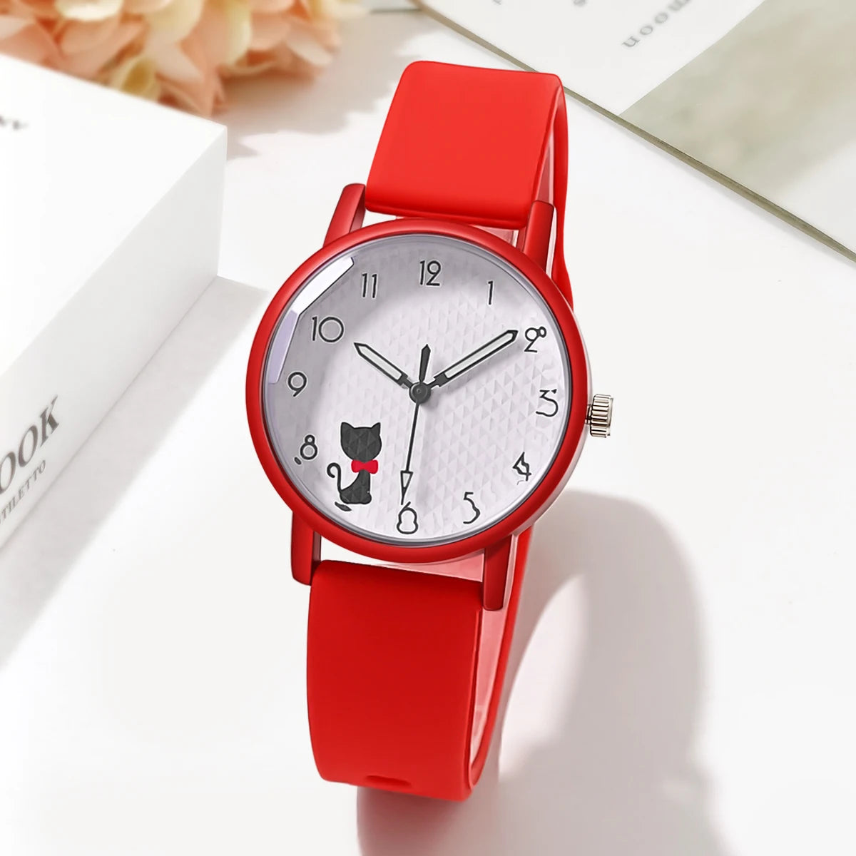 Luxury Casual Wristwatch for Stylish Women, High-Quality Ladies Quartz Watch Perfect Gift, Look Fashion Forward Every Day with Premium Silicone Strap Quartz Watch