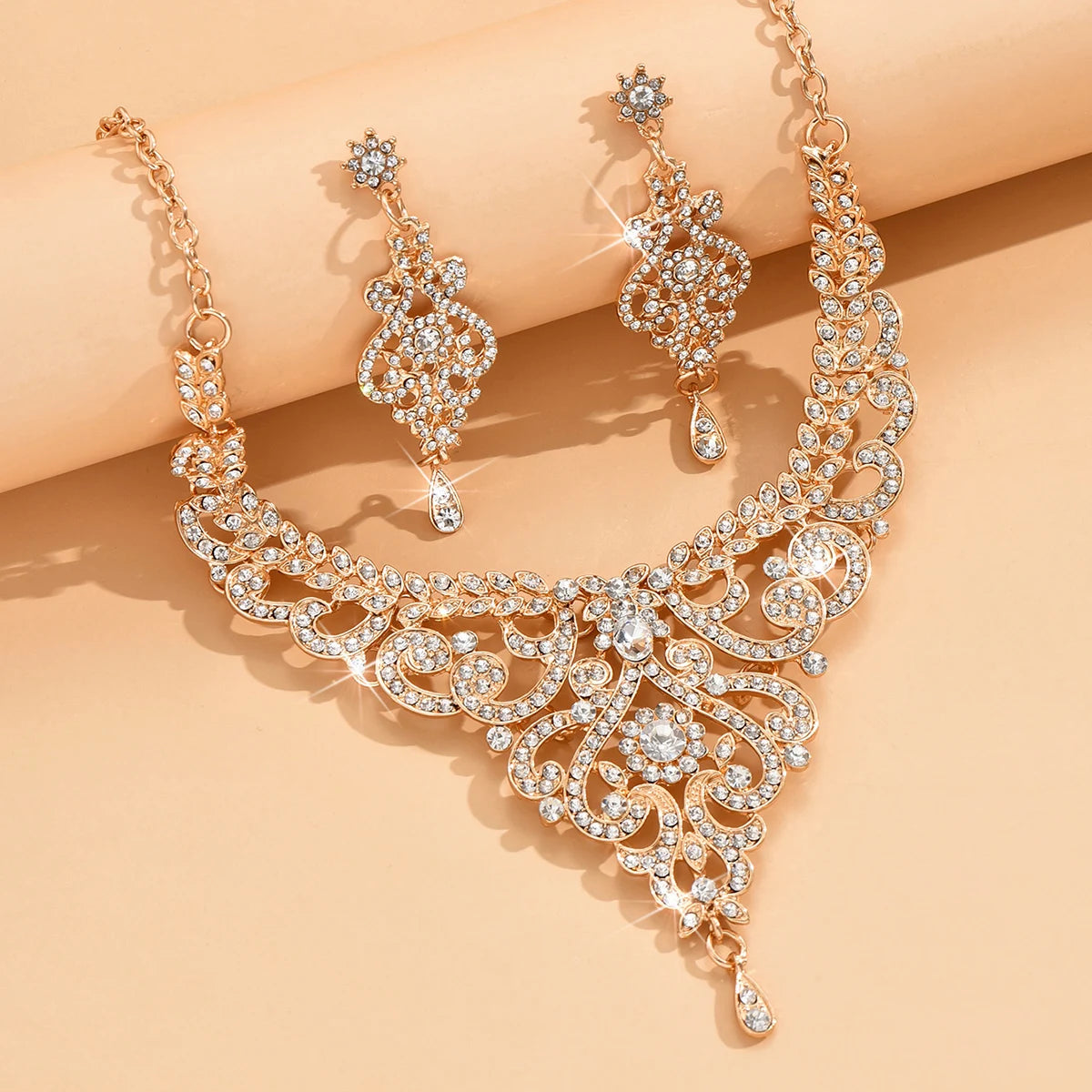 Stunning Rhinestone Earrings & Necklace Set for Elegant Women, Dazzling Rhinestone Jewelry Set Perfect Gift for Fashion Lovers, Stunning Rhinestone Earrings & Necklace Set for Elegant