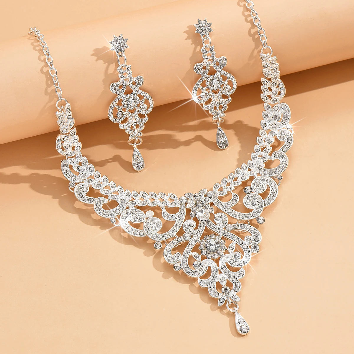 Stunning Rhinestone Earrings & Necklace Set for Elegant Women, Dazzling Rhinestone Jewelry Set Perfect Gift for Fashion Lovers, Stunning Rhinestone Earrings & Necklace Set for Elegant