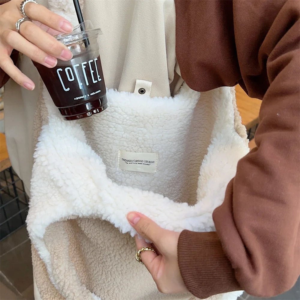 2026 Style Premium Vest Shape Women Plush Reversible Shoulder Bag Ladies Warm Fabric Handbag Winter Girls Books Tote Cute Lamb Like Cloth Purse