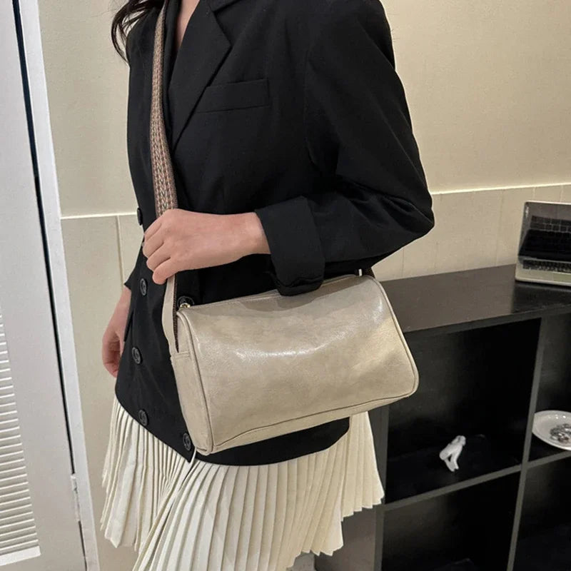 Vintage PU Leather Boston Bag Chic, Compact & Fashion , Premium Crossbody & Shoulder Bag Stylish, Travel