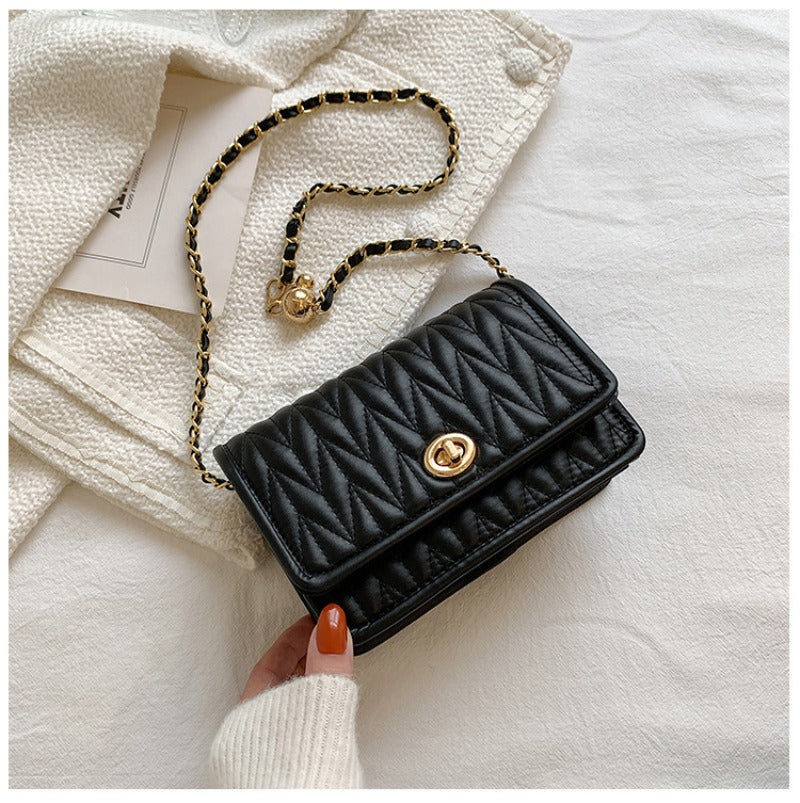 Small Chain Texture Shoulder Bag Elegant, Sleek & Party Ready, Premium Light Luxury Crossbody Bag Chic, Trendy