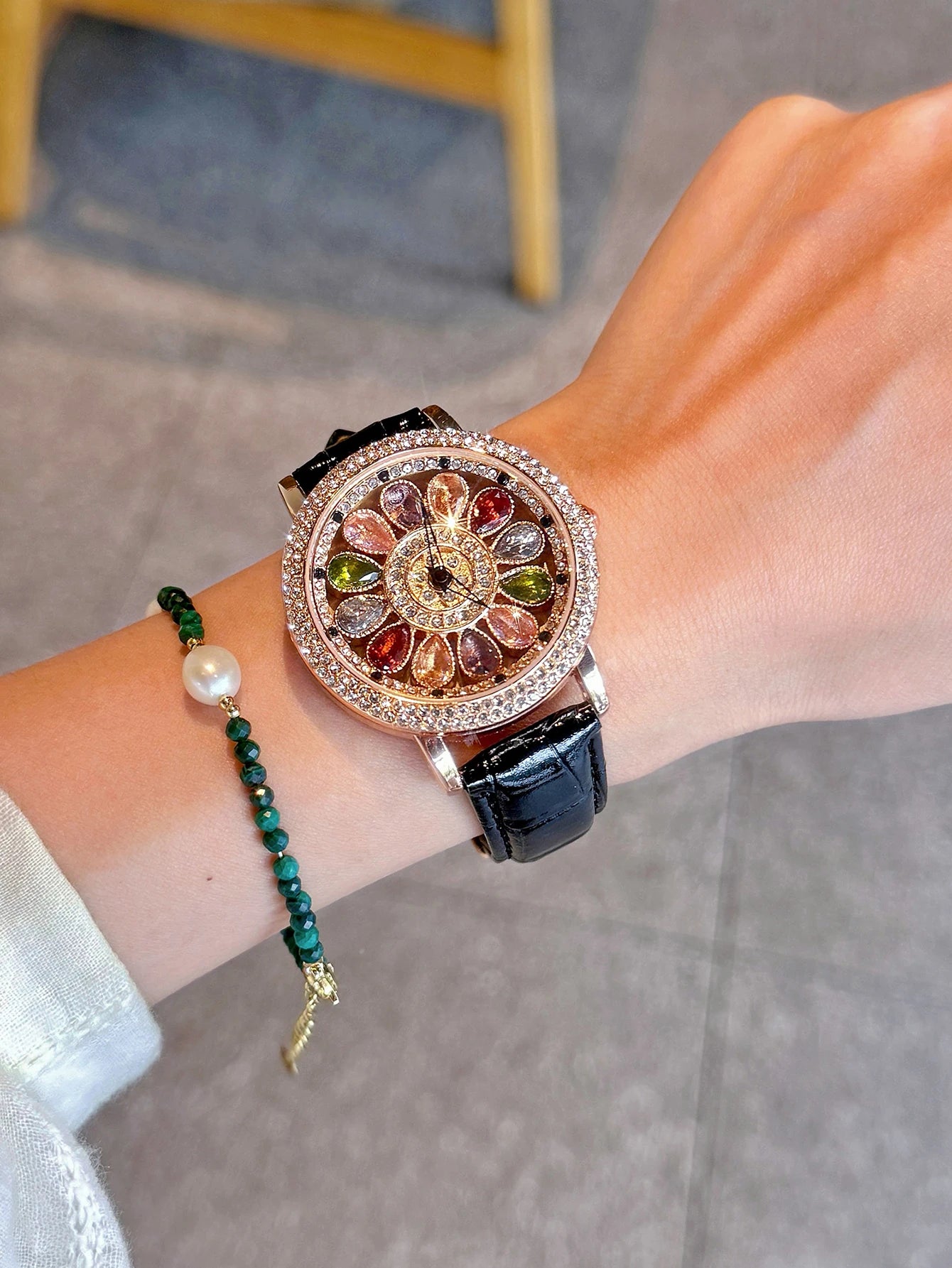 High Class Premium Rhinestone Colourful Rhinestone Watch Premium Design, Rotating Dial Rhinestone Inlay & Premium Craftsmanship Quartz Watch for Women Who Love to Shine ,