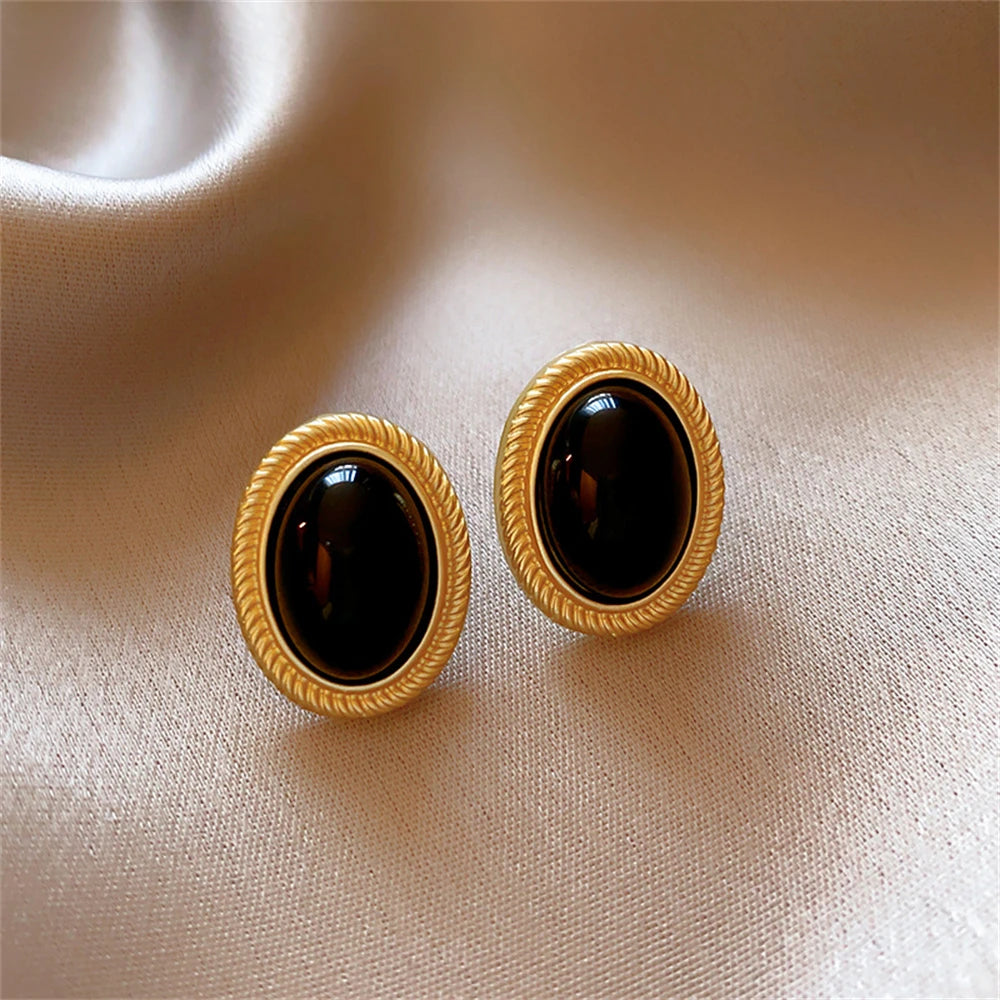 Quality Premium 2026 Luxury Edition 2024 New Retro Gold Color Metal Line Black Oval Shaped Stud Earrings for Women Advanced Design Elegant Young Girls Party Jewelry