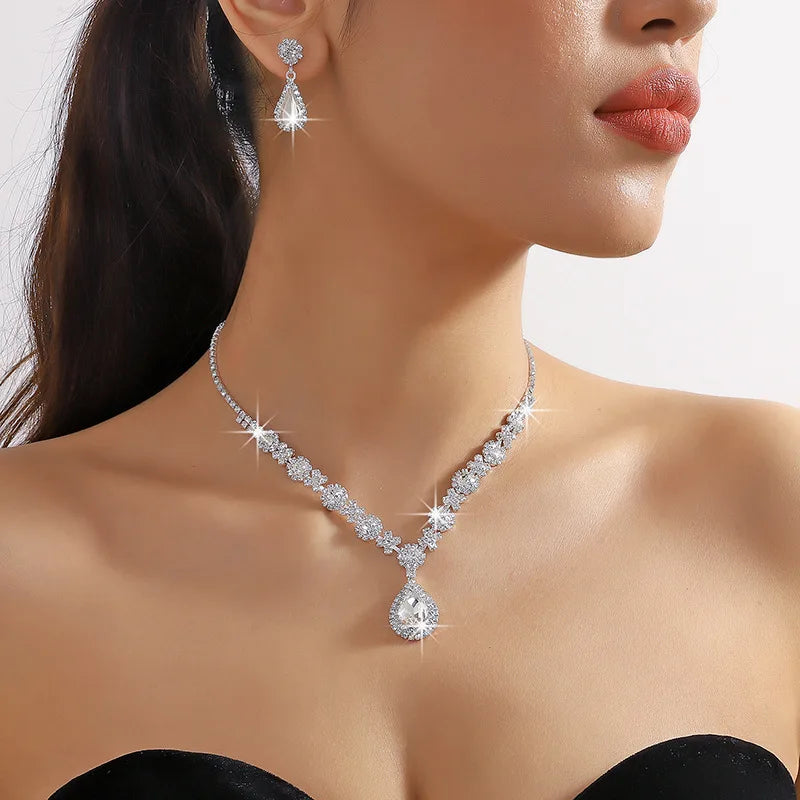 Premium Crystal Necklace & Earrings Set, Premium Wedding & Evening Jewelry 3 Piece Crystal Set for Chic and Trendy Ladies, Premium Wedding & Evening Jewelry 3 Piece Crystal Set for Chic and Trendy Ladies