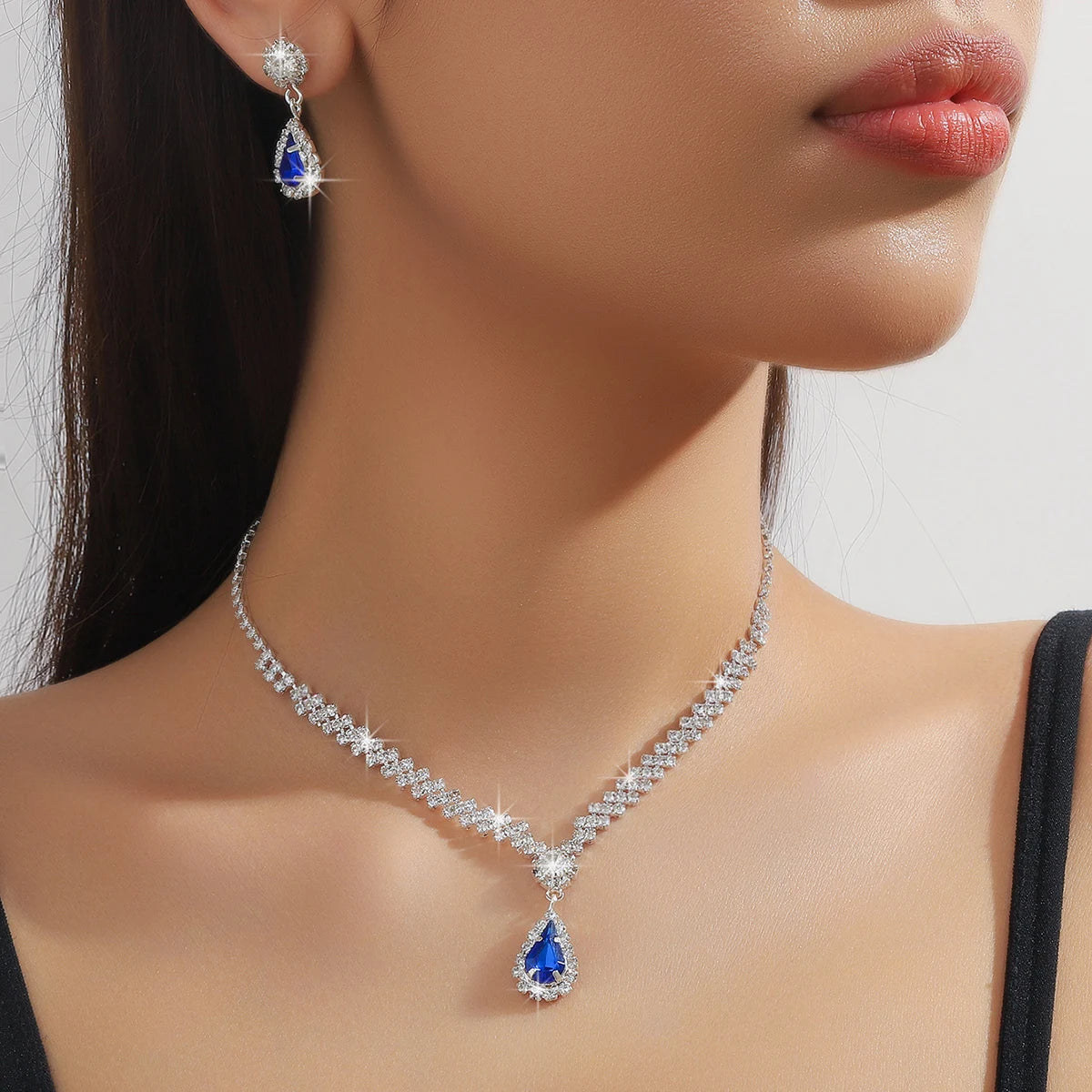 Fashionable Water Drop Necklace & Earrings, Luxury 3 Piece Jewelry Set Perfect for Weddings, Premium Sparkle Water Drop Necklace & Earrings Set for Glamorous Women,  Parties & Banquets,