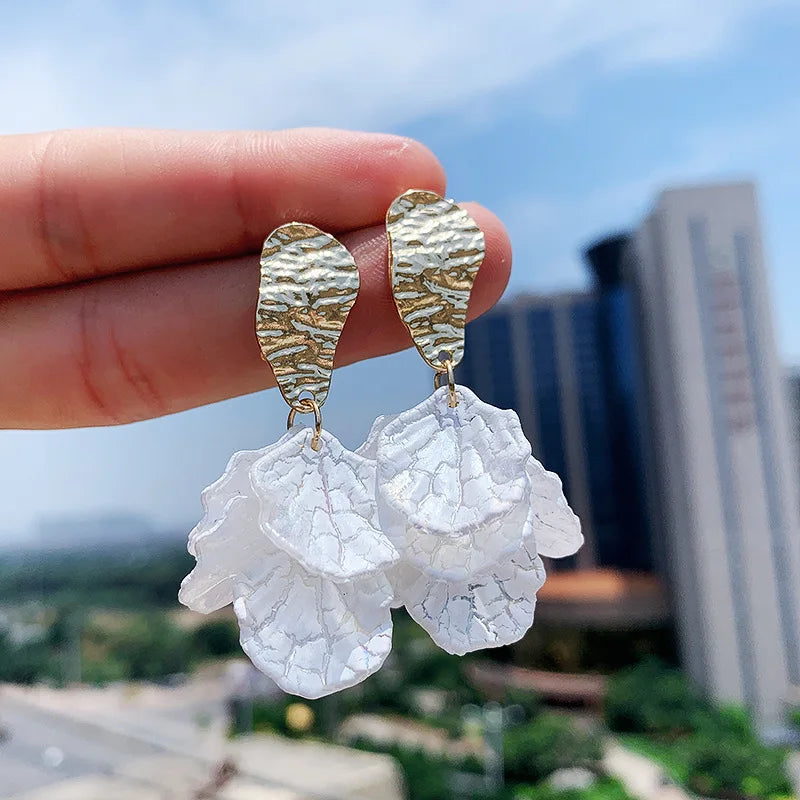 Luxury High Class 2026 Edition 2PC gold super fairy petal tassel imitation shell earrings, fashionable temperament, light luxury, niche design, ear accessories, Fairy Tassel Earrings for Fashion Lovers & Influencers