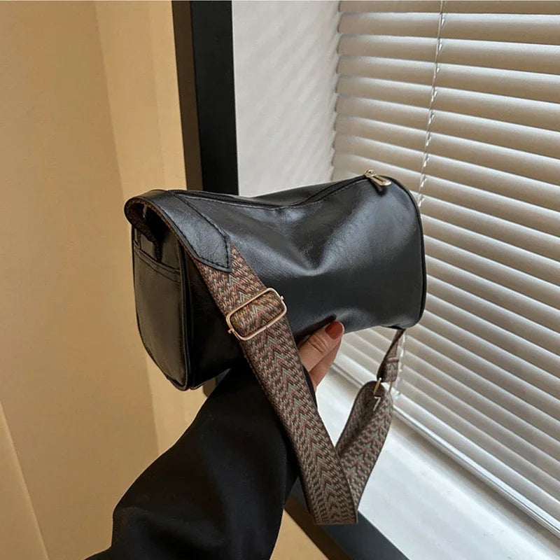 Vintage PU Leather Boston Bag Chic, Compact & Fashion , Premium Crossbody & Shoulder Bag Stylish, Travel